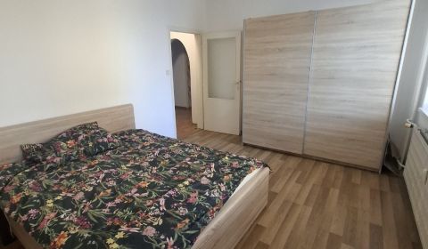 Rent One bedroom apartment, One bedroom apartment, Nábrežná, Nové Zámk