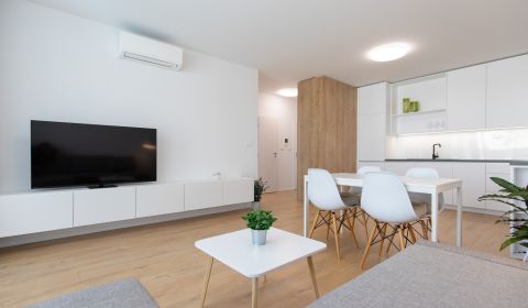New 1-bedroom apartment with balcony, Dúbravka