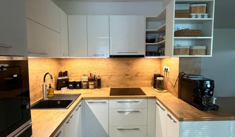 Sale Three bedroom apartment, Three bedroom apartment, Čerín 96, Bansk