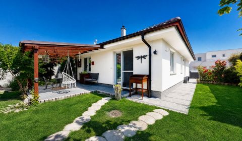 RIVERS | beautiful 3 bedrooms house with wonderful garden in Senec