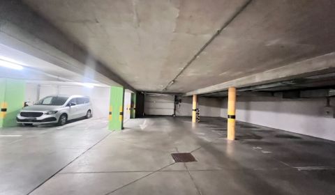 Rent Garage, Garage, Belveder, Banská Bystrica, Slovakia