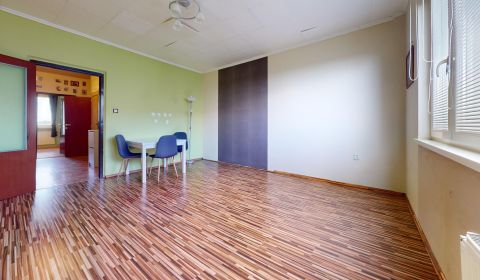 Sale Two bedroom apartment, Two bedroom apartment, gen. Klapku, Komárn