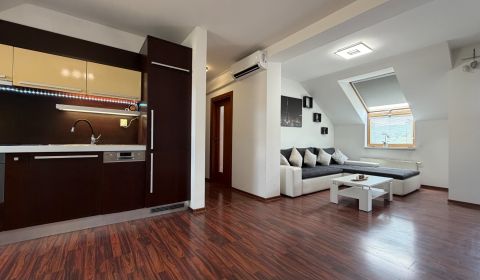 Sale Two bedroom apartment, Two bedroom apartment, Kollárova, Banská B