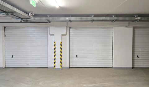 Sale Garage, Garage, Donovaly, Banská Bystrica, Slovakia