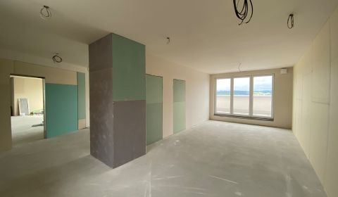 Sale Three bedroom apartment, Three bedroom apartment, Žilina, Slovaki