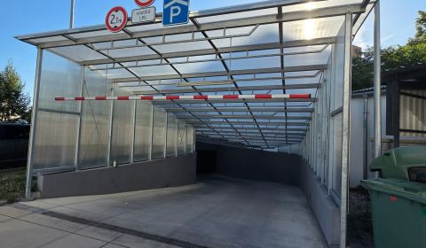 Sale Garage, Garage, Nádražná, Malacky, Slovakia