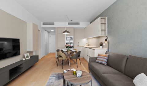 SKY PARK luxury furnished 2-room apartment on 15th floor