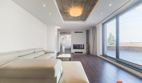 Rent Three bedroom apartment, Bratislava - Nové Mesto, Slovakia