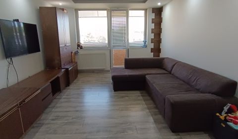 Sale Three bedroom apartment, Three bedroom apartment, Dvor Mikuláš, N
