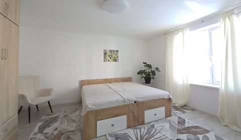 Rent Two bedroom apartment, Two bedroom apartment, Oblúková, Trnava, S