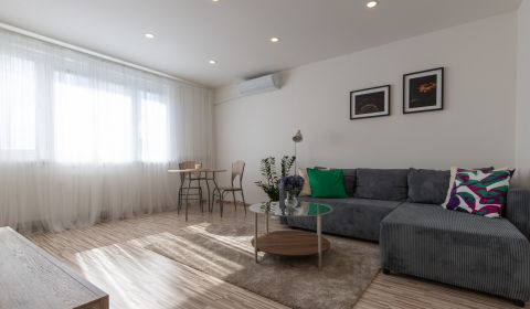 Elegant 1-bedroom apartment with AC, Old Town