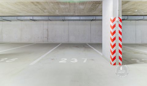 GARAGE PARKING SPACE in METROPOLIS, BA I, Bottova Street 