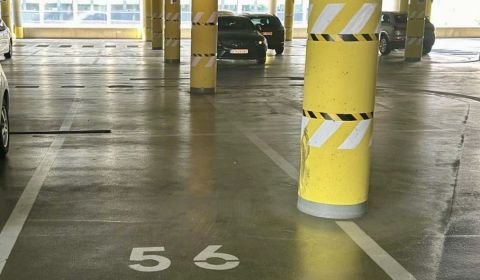 PANORAMA CITY, parking at Landererova 6