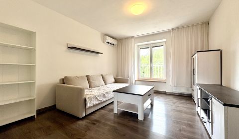 Rent One bedroom apartment, One bedroom apartment, Jarmočná, Nitra, Sl