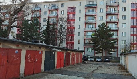 Sale Garage, Garage, Haburská, Bratislava - Ružinov, Slovakia