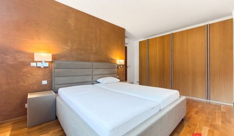 Rent Three bedroom apartment, Bratislava - Staré Mesto, Slovakia