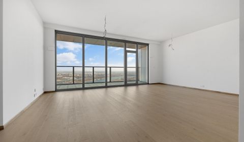 EUROVEA TOWER - Penthouse 2-bed. apt. east view, 44th