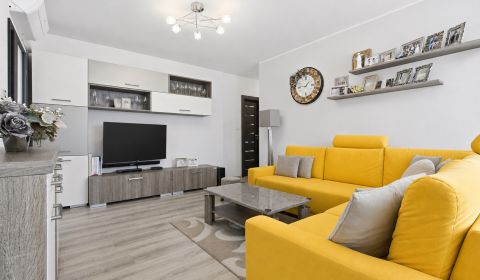 Sale Two bedroom apartment, Two bedroom apartment, Sama Tomášika, Mala