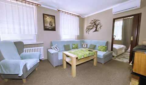 Sale Three bedroom apartment, Three bedroom apartment, A. Hlinku, Pieš