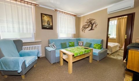 Sale Three bedroom apartment, Three bedroom apartment, A. Hlinku, Pieš