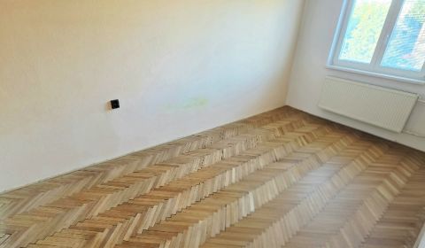 Sale Two bedroom apartment, Two bedroom apartment, Bánovce nad Bebravo