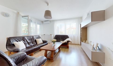 RIVERS Spacious 2 bedrooms apartment with parking Drotárska cesta