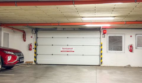 Sale Garage, Garage, Legionárska, Trenčín, Slovakia