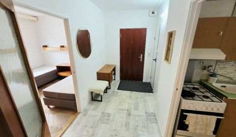 Rent Two bedroom apartment, Two bedroom apartment, Bánovce nad Bebravo