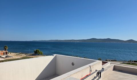 CROATIA - 4 rooms apartment with pool - SUKOŠAN