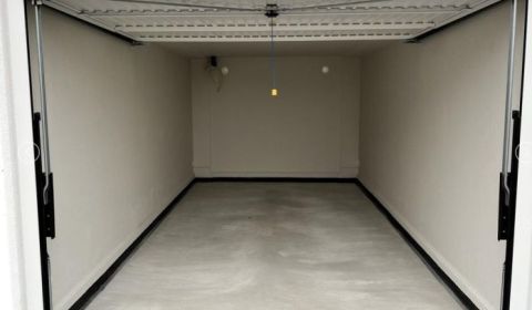 Sale Garage, Garage, Obrancov mieru, Pezinok, Slovakia