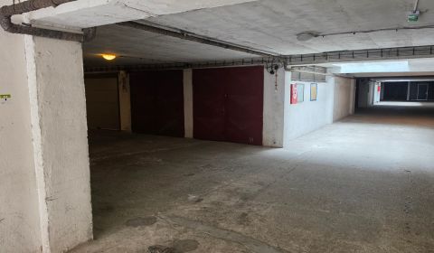 Sale Garage, Garage, Púpavová, Bratislava - Karlova Ves, Slovakia