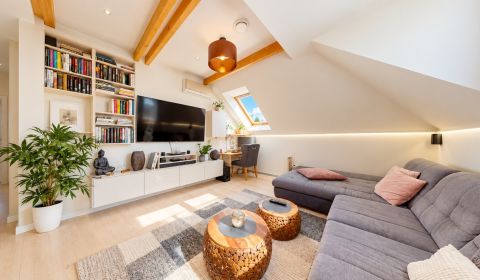 FOR RENT – ATTIC 2-ROOM APARTMENT WITH CHARACTER | FULLY FURNISHED 