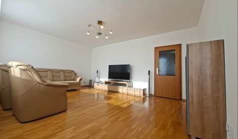 Rent Three bedroom apartment, Three bedroom apartment, Vajnorská, Brat