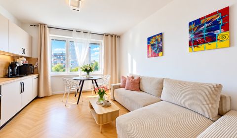 BA/NIVY-Rent of a complet renovated 3-room apartment near Old town