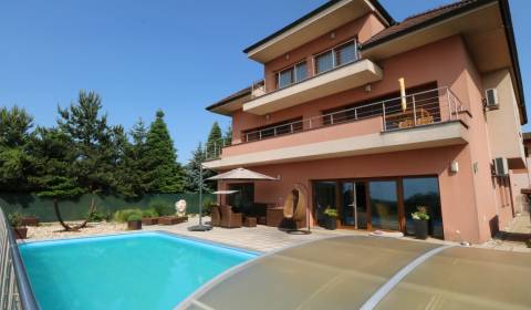 Rent Three bedroom apartment, Three bedroom apartment, Strážna, Bratis