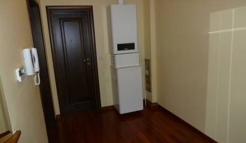 Offices, Ventúrska, Rent, Bratislava - Staré Mesto, Slovakia