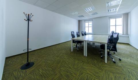  Office space at an excellent address 306 m2, 2 parking spaces