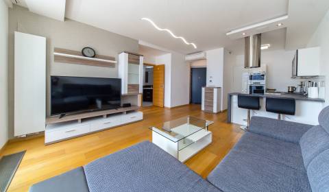RESERVED, Beautiful 1 bdr apt, 57 m2, furnished, parking, A/C