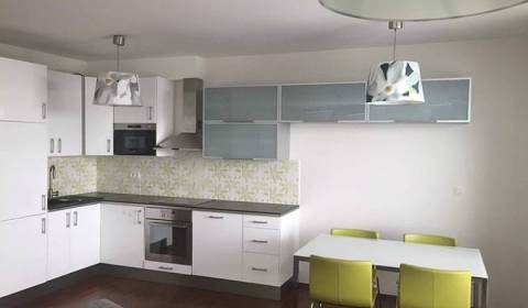 Spacious 2bdr apt, 92m2, furnished, loggia, parking, III Veže