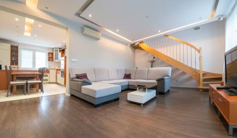 Modern, spacious 3 bdr duplex, 104 m2, furnished, 2x balcony