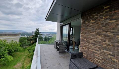 Rent Three bedroom apartment, Three bedroom apartment, Hriňovská, Brat