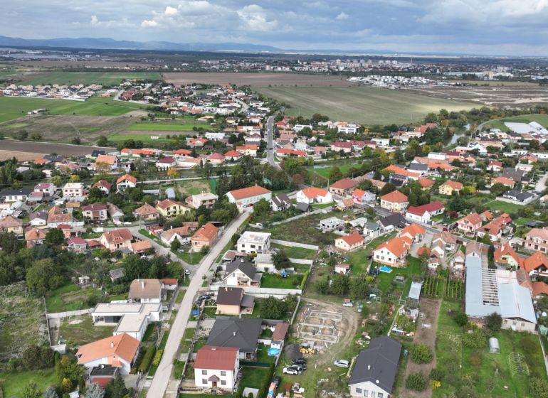rozostavany prvy dvojdom.jpg