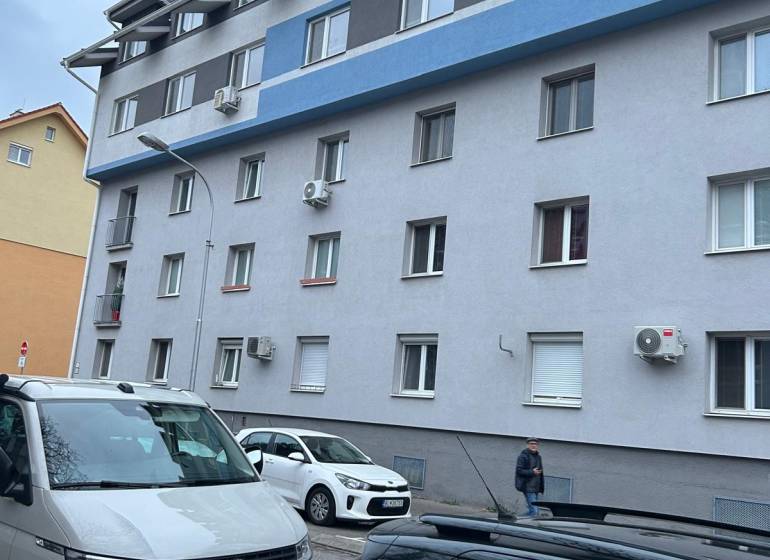 Sale Studio, Studio, Pluhová, Bratislava - Nové Mesto, Slovakia
