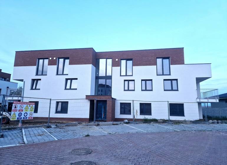 On Vtáčia Street in Senec, there is an apartment building with one-bedroom apartments.