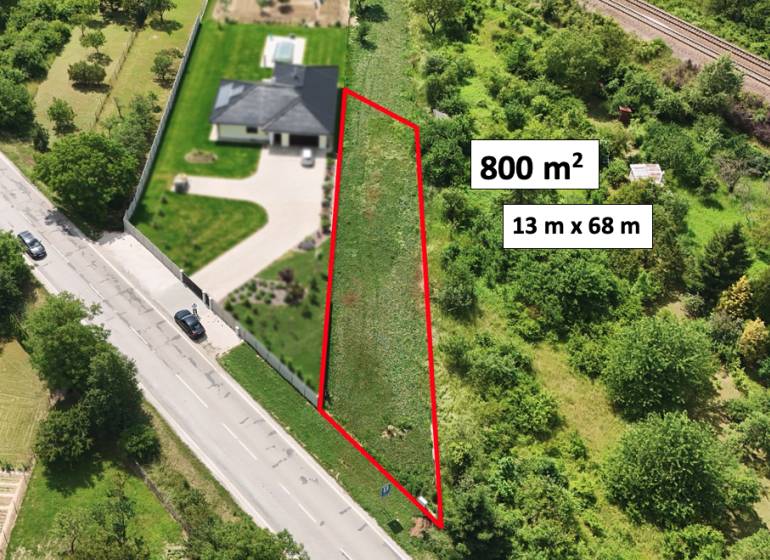 Building plot in Nové Mesto nad Váhom, size 800 m², next to a house.