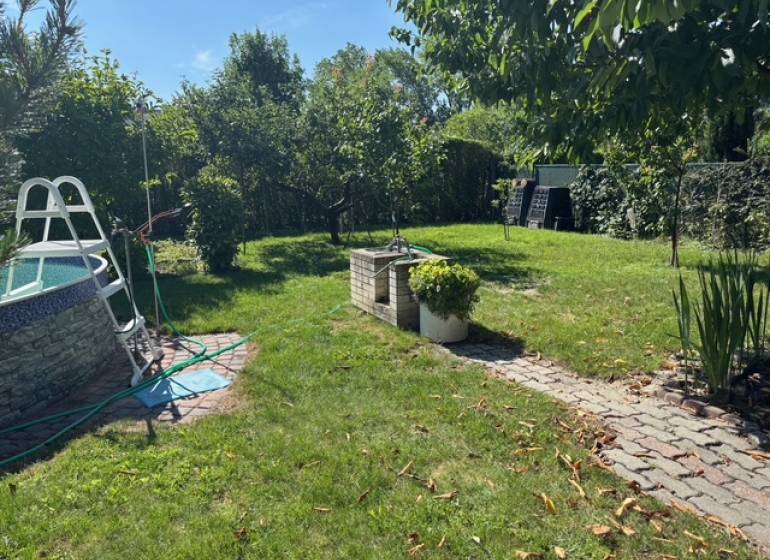 Garden with a pool on Brezová Street in Bratislava-Vrakuňa, Land - residential.