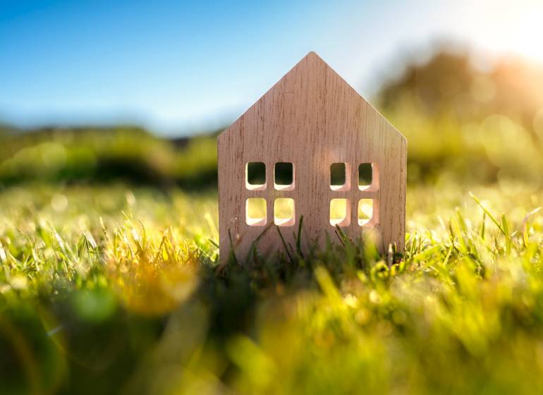 Mini wooden house on a sunlit plot in Banská Bystrica, suitable for living.