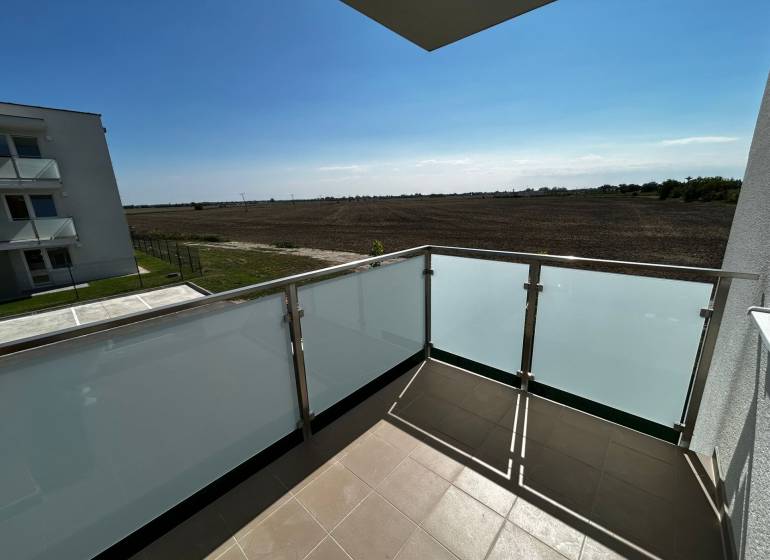 WhatsApp Image 2025-08-11 at 16.28.14 (1).jpeg