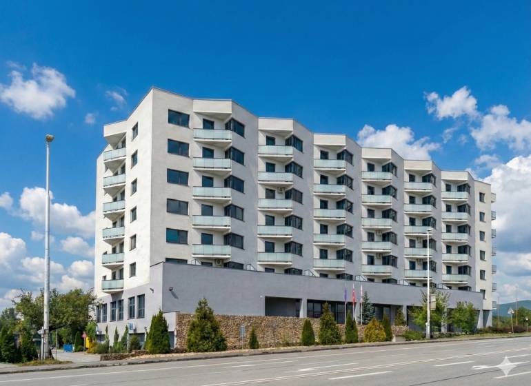 Apartment building on Rybničná Street in Bratislava - Vajnory with six floors and balconies.