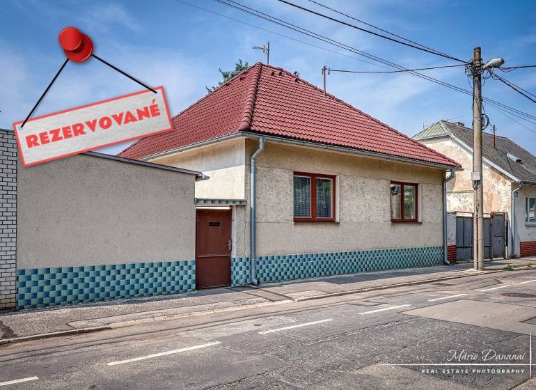 Family house in Trnava on a street with the sign 